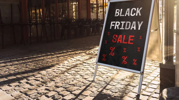 Am 25. November locken viele Geschäfte beim "Black Friday" mit günstigen Angeboten 