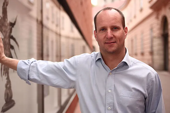 Strolz ist der erste Parteigründer seit 1945, der auf Anhieb mit einer neuen Bewegung den Sprung in den Nationalrat schafft