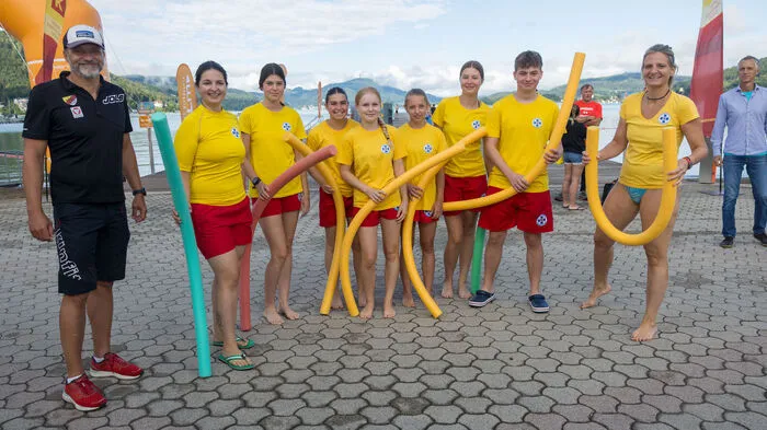 Rund 250 Teilnehmerinnen und Teilnehmer nahmen am Sonntag beim „Schwimmen statt Baden“ im Strandbad Klagenfurt die 1200 Meter lange Schwimmstrecke in Angriff.