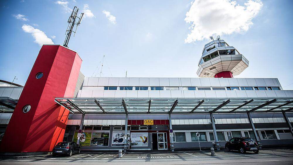 Den Flughafen Klagenfurt könnte man mit dem Geld sogar zwei Mal sanieren