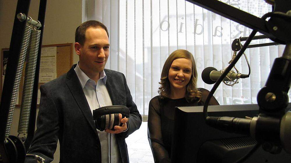 Nicole Präpasser und peter Petzner sind die neuen Eigentümer von "Radio Grün Weiß"