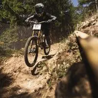 Beim dritten Tour-Stopp der Austrian Gravity Series lieferten sich mehr als 100 Starter im Bikepark Lienz spannende Rennen auf dem Alban Lakata Trail
