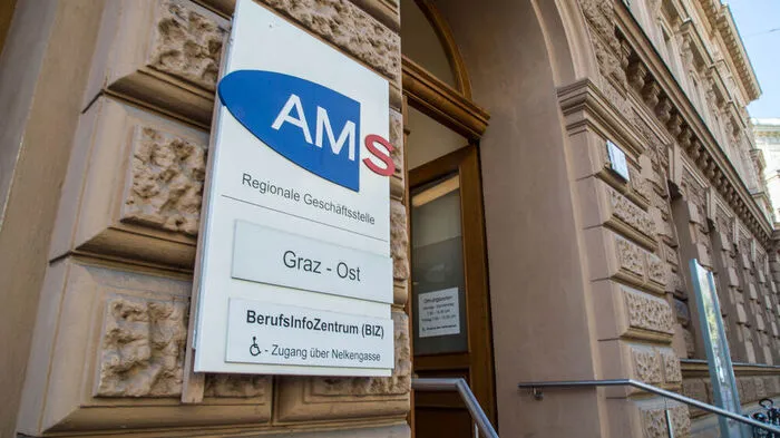 Kirchenvertreter verteidigen Arbeitslose