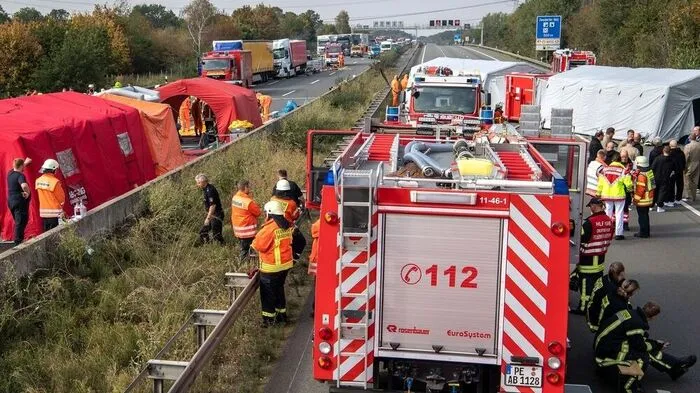 Die Autobahn wurde vorübergehend für den Verkehr gesperrt