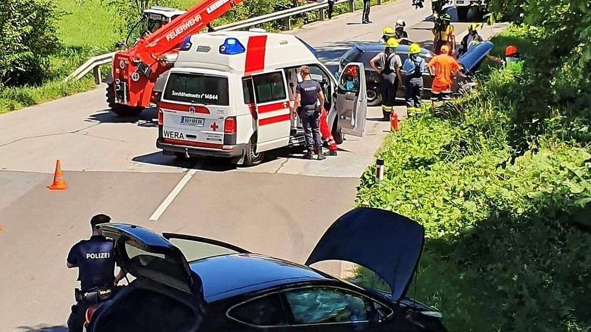 An beiden Autos entstand Totalschaden