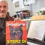 Gerhard Wanker mit seinen Grazbürsten