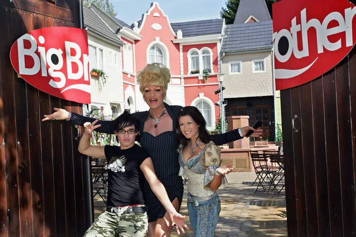 In den nächsten Jahren folgten weitere TV-Auftritte, etwa 2005 bei "Big Brother" oder 2015 bei "Let's Dance", sowie etliche - mehr oder weniger erfolgreiche - Plattenaufnahmen und Tourneen.