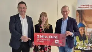 Präsentierten die Bilanz: AK-Direktor Johann Scheuch, Außenstellenleiterin Sabine Spreitz und AK-Präsident Josef Pesserl