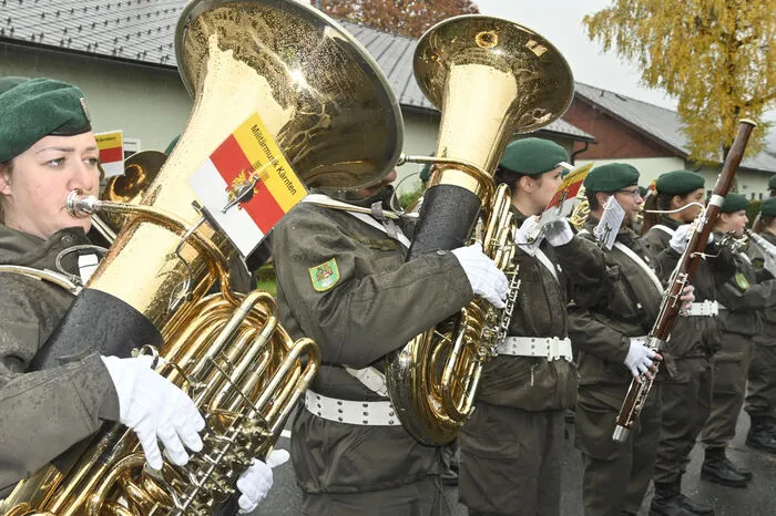 Die Militärmusik Kärnten, all-wettertauglich.