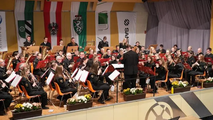 Den musikalischen Auftakt eines Frühschoppenkonzertes der Werkskapelle Zeltweg bildete am Wochenende der „Wiltener Schützenmarsch“ von Sepp Tanzer.