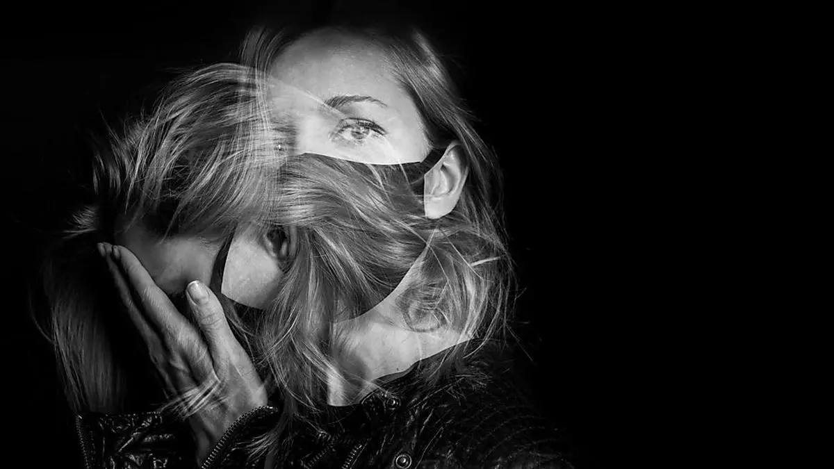 Auch Monate nach einer Covid-19-Erkrankung können Patientinnen und Patienten gezeichnet sein