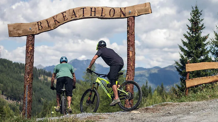 Erst im Herbst wurde ein Bikeparcours auf 3000 Quadratmetern angelegt. Räder gibt es vor Ort