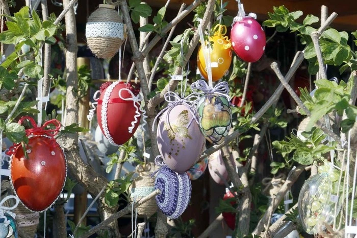 ...eine vielfältige Angebotspalette an steirischer Handwerkskunst am Hauptplatz.