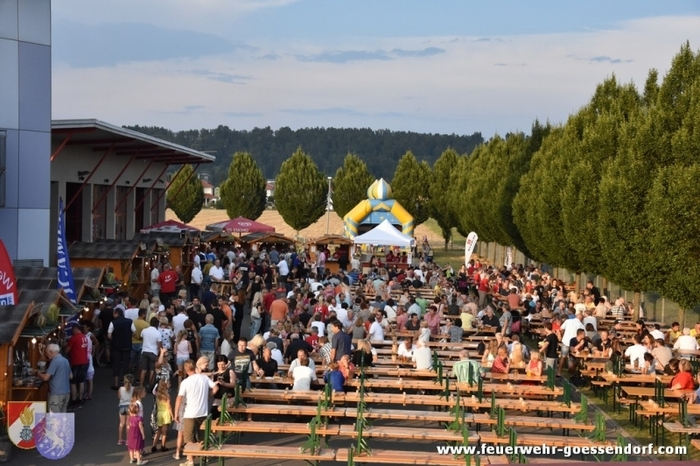 Höhepunkt des unterhaltsamen Dorffests war ein „Familienfoto“ der Gemeinde.