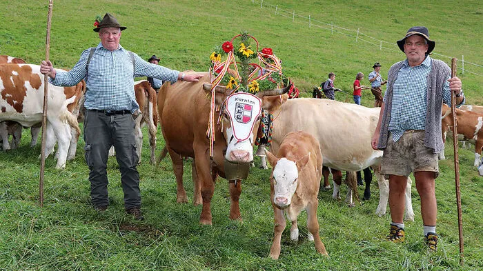 Oswald „Ossi“ Steinacher und Robert Hinteregger beim Almabtrieb