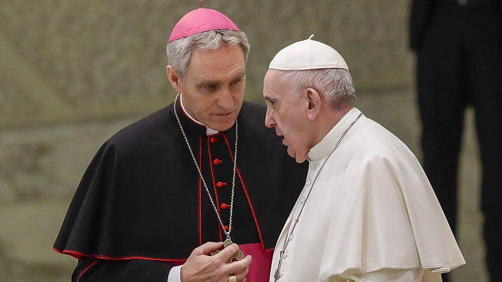 Gänswein und Papst Franziskus