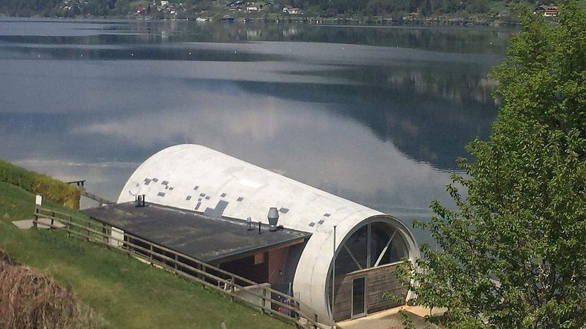 Seit einigen Jahren ist das Dach des Strandbadrestaurants undicht