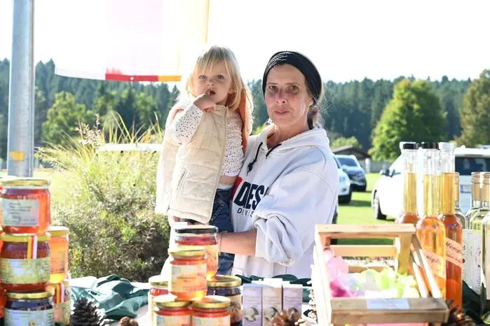 Neben einem vielfältigen Marktangebot mit regionalen Produkten, kulinarischen Schmankerln und Handwerkskunst sorgten spannende Fachvorträge aus der Humanmedizin für großes Interesse