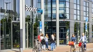 Amsterdam, Niederlande, Piet Heinkade, Neubauten am Ijhaven, Zentrale von Booking.com Hotel Vermittlungs Online Portal, *** Amsterdam, The Netherlands, Piet Heinkade, New buildings at Ijhaven, headquarters of Booking com Hotel Mediation Online Portal,  