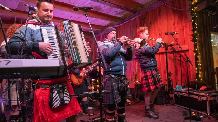 Für musikalische Unterhaltung sorgten die "Ebersteiner Kirchtagsmusi", die "Lauser" (hier im Bild) sowie "Die Edlseer".