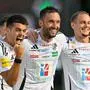WOLFSBERG,AUSTRIA,13.SEP.25 - SOCCER - ADMIRAL Bundesliga, Wolfsberger AC vs Red Bull Salzburg. Image shows the rejoicing of Dejan Zukic, Markus Pink and Angelo Gattermayer (WAC).
Photo: GEPA pictures/ Avni Retkoceri