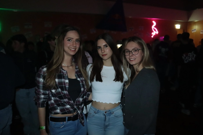 Klicken Sie sich durch die Bilder der Siegerparty der LJ Kamp.