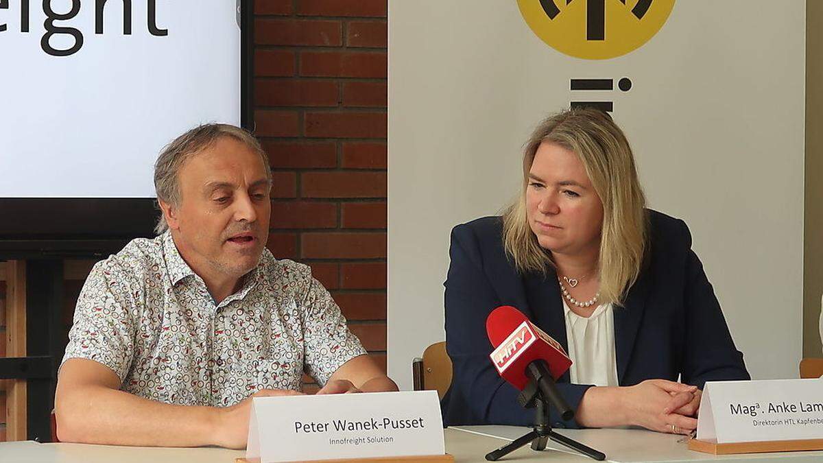 Innofreight-Geschäftsführer Peter Wanek-Pusset und HTL-Direktorin Anke Lammer