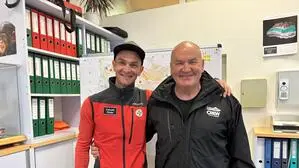 Florian Kainrath von der Bergrettung und Einsatzleiter Erwin Schume