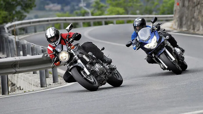 Bei einer Gruppenfahrt kam es zum Unfall (Symbolfoto)
