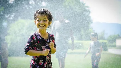 Das Foto mit Dunja (6) aus Syrien