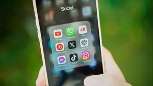 Social Media Illustrations Social media applications are seen on an iPhone screen in this illustration photo in Warsaw, Poland on 23 September, 2024. Warsaw Poland PUBLICATIONxNOTxINxFRA Copyright: xJaapxArriensx originalFilename: arriens-socialme240923_np4a8.jpg