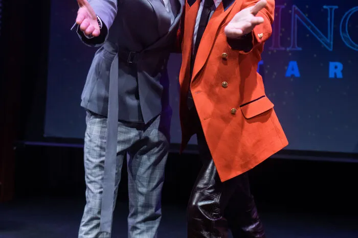 Das Männerpaar - Herbert Stanonik und Kabarettist Michael Buchinger - bekam zum Auftakt einen Paso Doble zugeteilt.