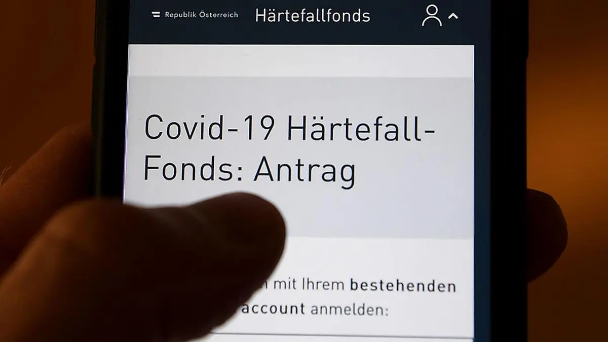 ABD0112_20200327 - WIEN - ÖSTERREICH: ZU APA0577 VOM 27.3.2020 - Selbstständige, denen aufgrund der Coronakrise Umsätze und Einkommen wegbrechen, können ab Freitag, 27. März 2020, 17 Uhr, Notfallhilfen aus dem mit einer Milliarde Euro dotierten Härtefall-Notfallfonds beantragen. Die Wirtschaftskammern schalten dazu das Online-Formular frei. - FOTO: APA/HANS KLAUS TECHT