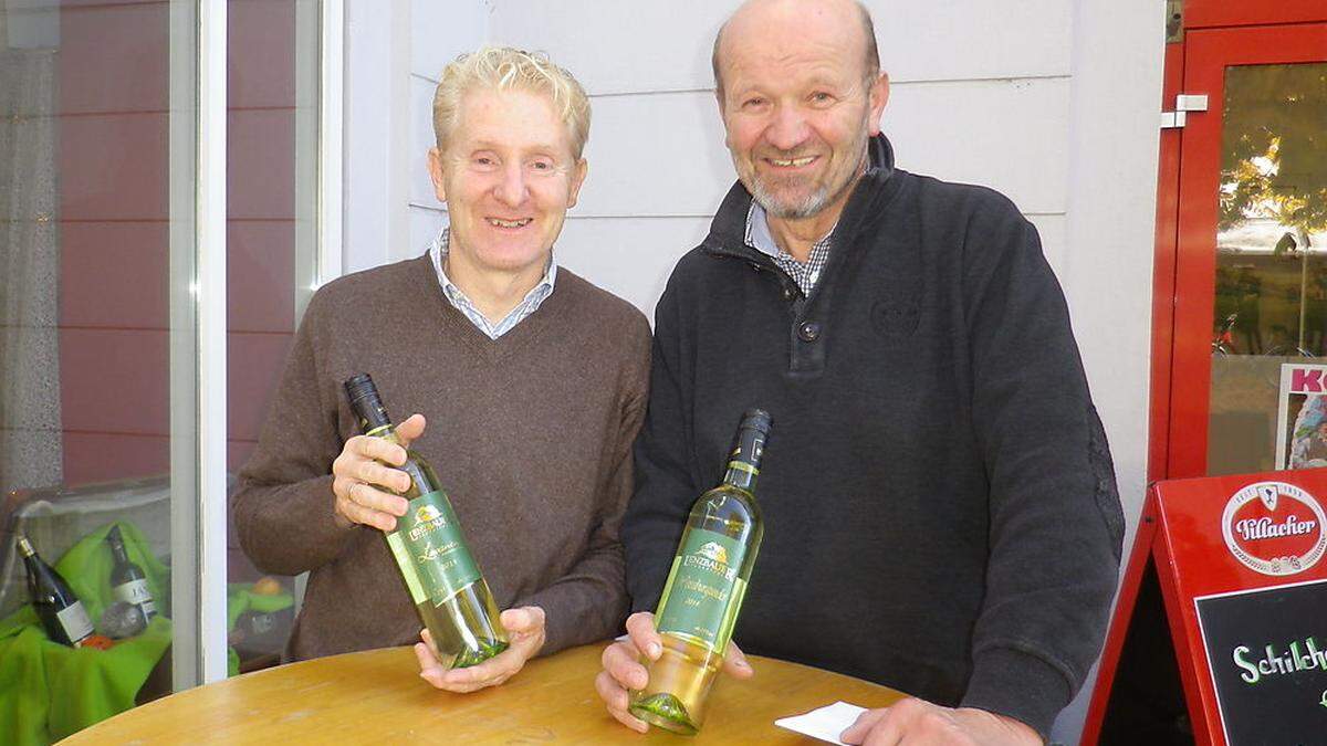 Roland Bachmann (links) mit dem Winzer Hans Gritsch, der einen Orange wine vorstellen wird