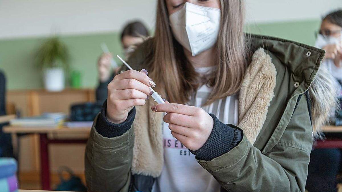 Auch im Sommersemester geht es mit der Sicherheitsphase an Kärntens Schulen weiter