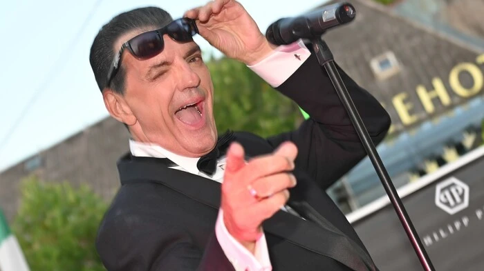 Axel Herring rockte beim Sommerfest im „Fishers“ als Falco die Bühne