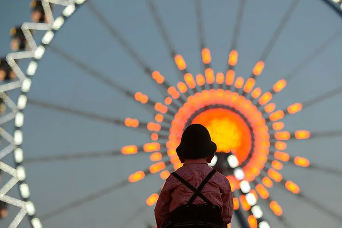 Auch Kinder zieht das Oktoberfest in München in seinen Bann.