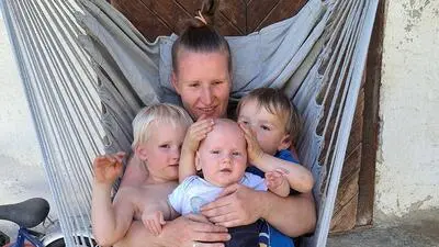 Beate Stückler mit ihren Söhnen Michael, Matthias und Martin