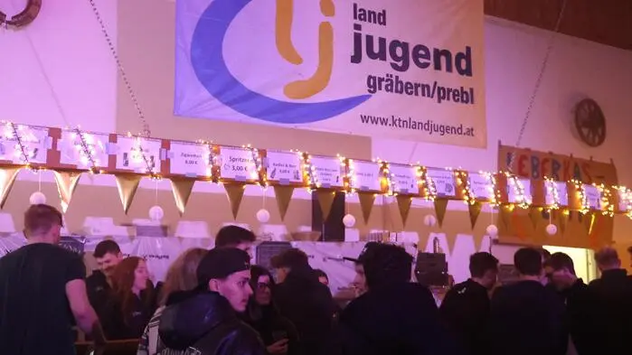 Die Landjugendgruppe Gräbern-Prebl lud zur Disconight zum Deixlberger. Klicken sie sich durch die Bilder!