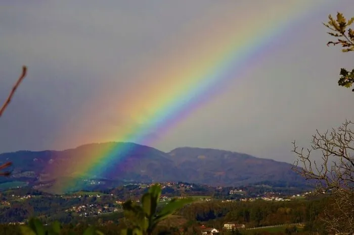 Einen überbreiten Regenbogen sah Karl Zettelbauer.
