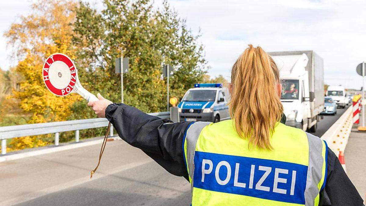 Während der Fußball-EM sind Grenzkontrollen geplant 