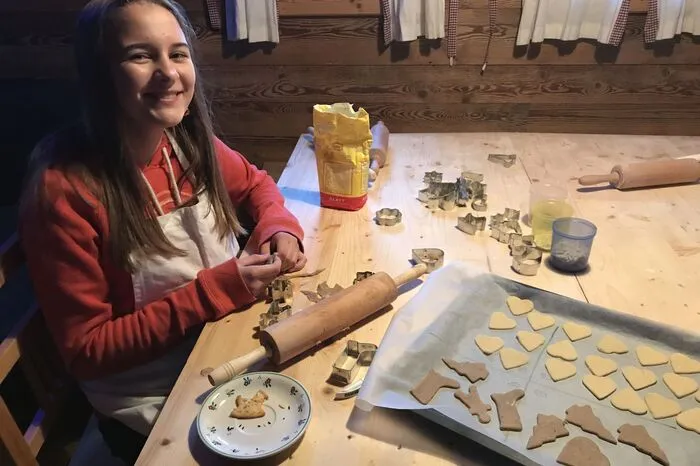 Der Sonntag bot wieder etwas mehr Besinnung – mit einer Aufführung der Musikschule Birkfeld und dem Nikolo, der allen Kindern kleine Geschenke brachte.