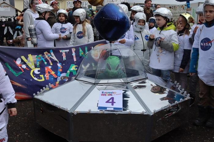 Das Lavantinum kam mit vielen kleinen Astronauten und ihrem eigenen Ufo.