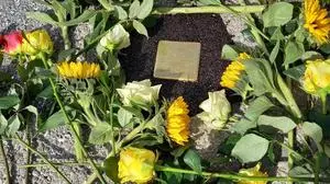 Der Stolperstein erinnert an Viktor Suppan