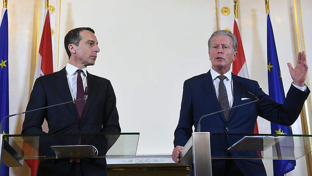 Kern und Mitterlehner bei der Präsentation im Kanzleramt