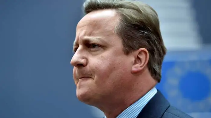 Angespannte Miene des britischen Noch-Premiers David Cameron.