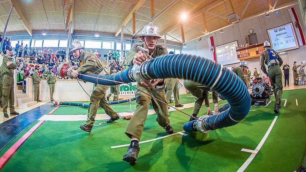 37 Feuerwehrbewerbsgruppen aus Tirol, Südtirol und Kärnten traten zum Bezirkskuppelcup an