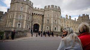 Gedenken in Zeiten von Corona vor Schloss Windsor 