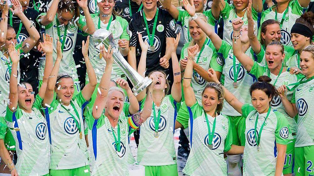 Jubel bei Wolfsburgs Frauen