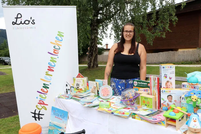 Viktoria Hinteregger war mit einem Spielzeugstand mit dem "Lio's Kinderzimmer" am Park am See vertreten.